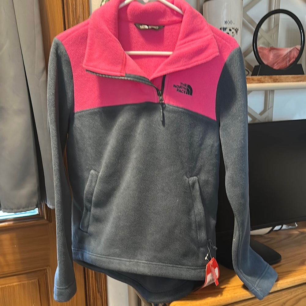The North Face women’s Pink and Gray Fleece Pullover